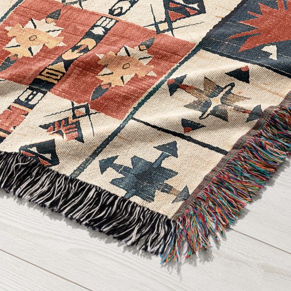 tribal_sunset_woven_blanket_closeup